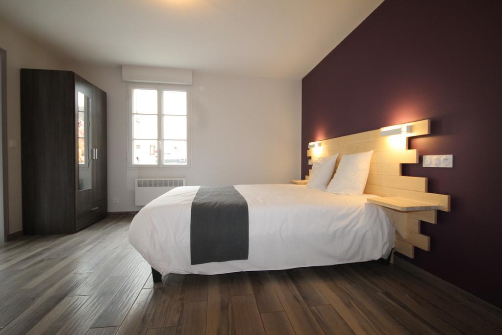 Logis Hotel Restaurant Auberge De La Cloche Le Theil-sur-Huisne Bagian luar foto